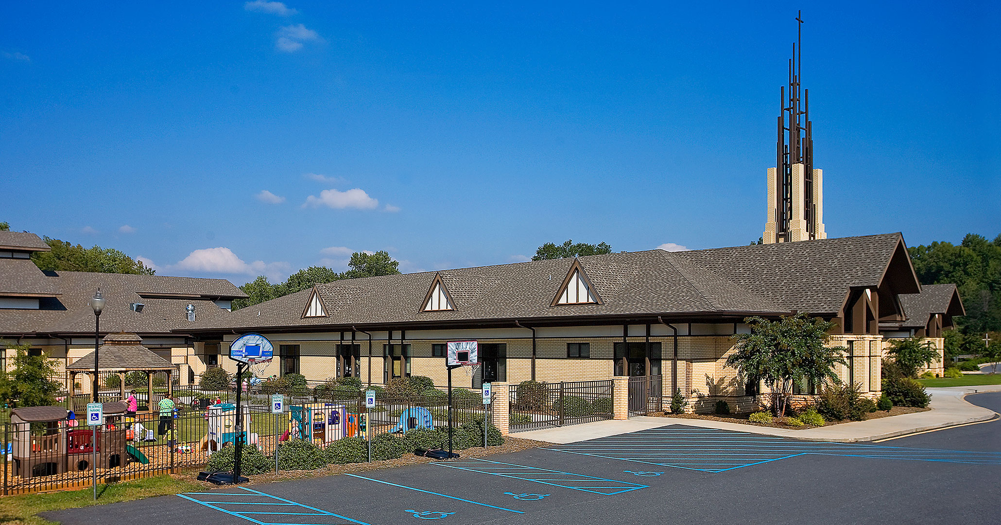 Boudreaux architects worked with the Clemson United Methodist Church to design a fellowship sanctuary.