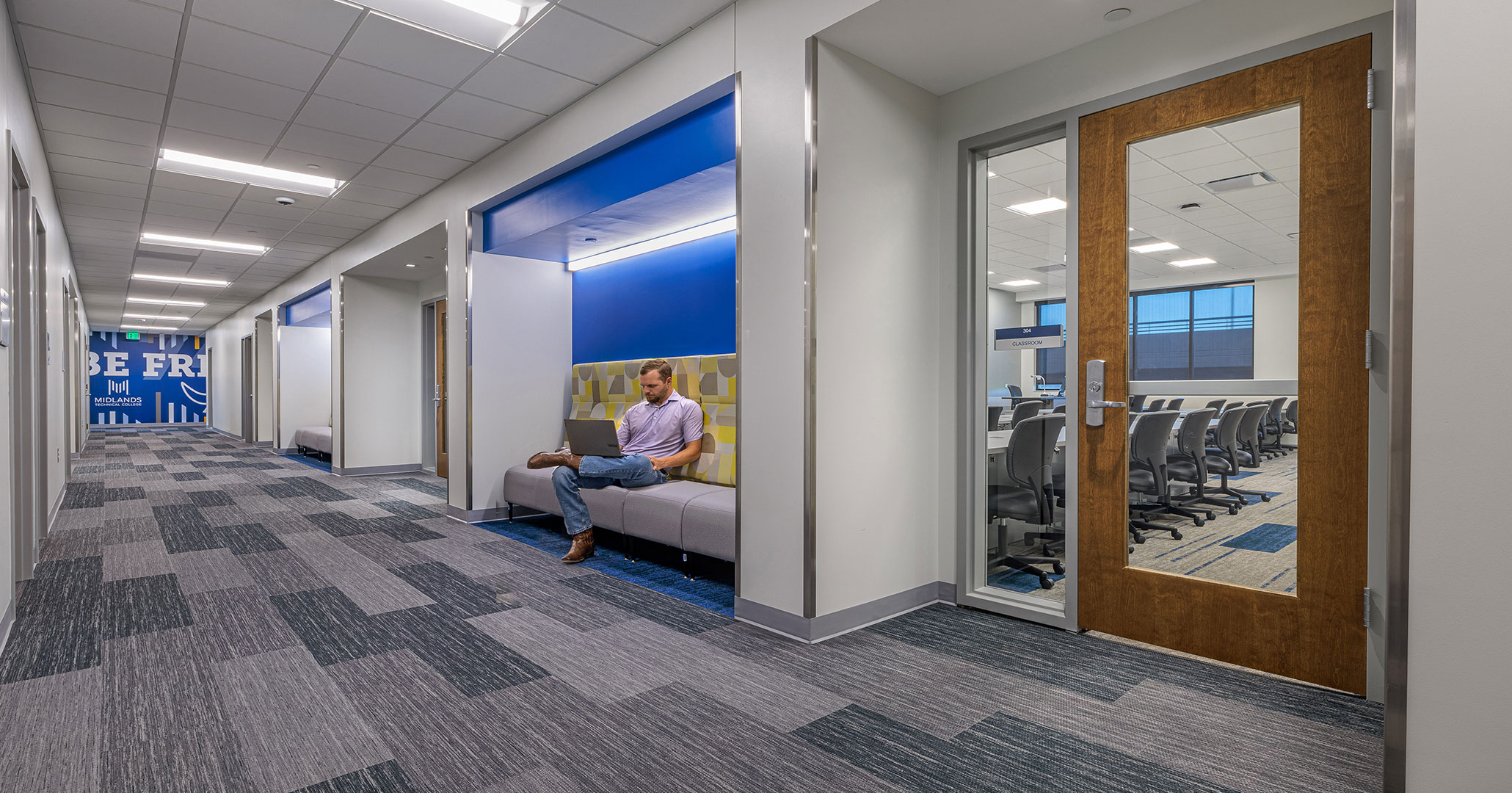 BOUDREAUX architects create study spaces for MTC students to sit and stay between classes
